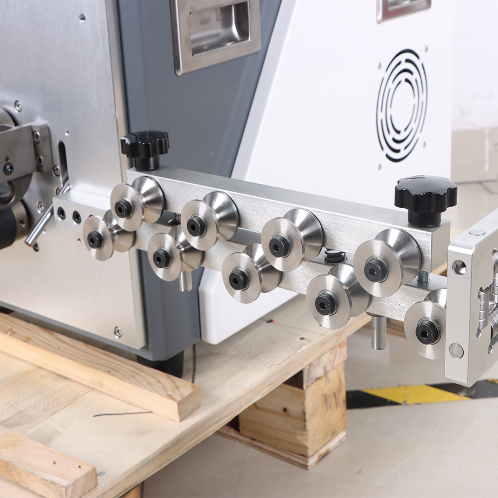 Machine de dépouillement de fil d'ordinateur de HS-650-70P